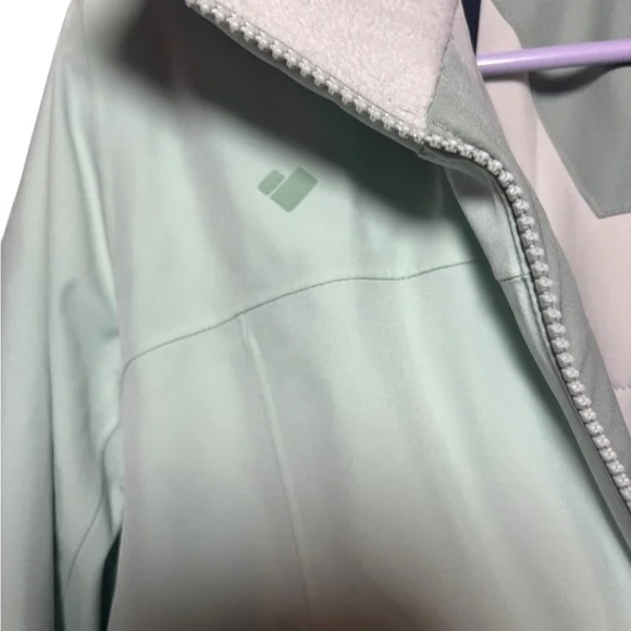 Obermeyer First Chair Jacket — NWT — Women’s Ski Snow Coat Size 6 MSRP $369 - Picture 3 of 11